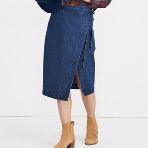 Madewell Denim Wrap Midi Skirt in Size 28